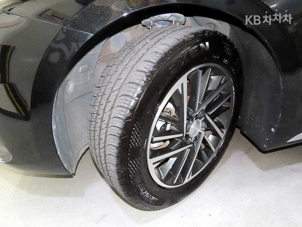 Хюндай The New (фейслифт) Grandeur (Azera)2.5 Premium - 20