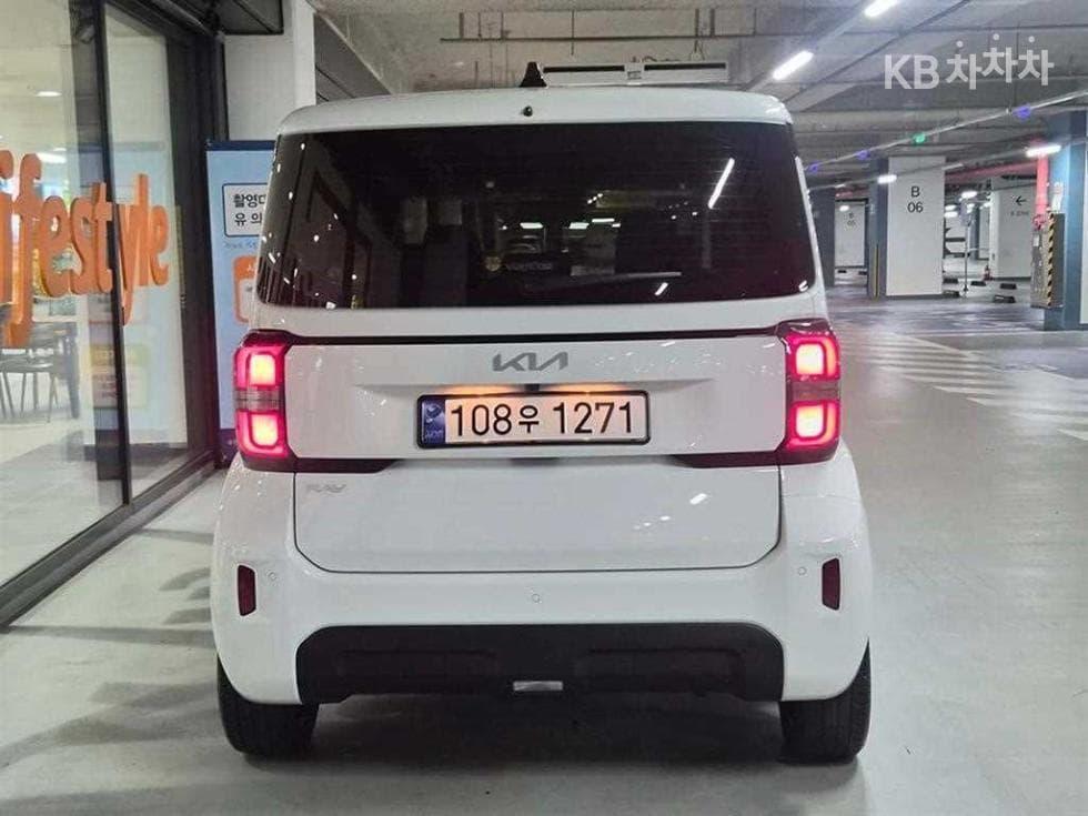 Kia The New (facelift) Kia Ray (van)1.0 Gasoline Signature - 5