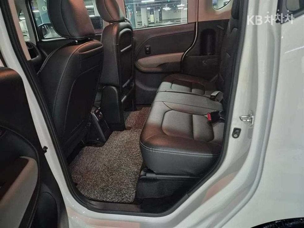 Kia The New (facelift) Kia Ray (van)1.0 Gasoline Signature - 7