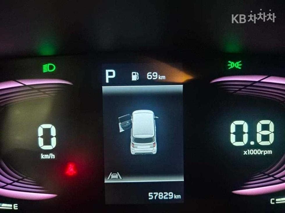 Kia The New (facelift) Kia Ray (van)1.0 Gasoline Signature - 9