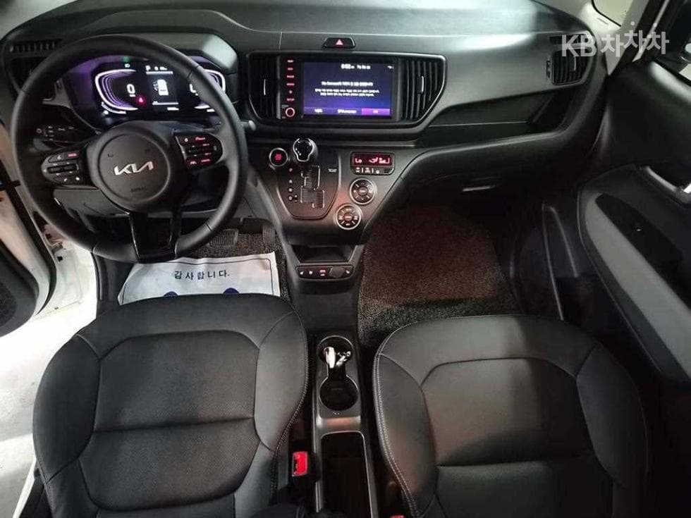 Kia The New (facelift) Kia Ray (van)1.0 Gasoline Signature - 10