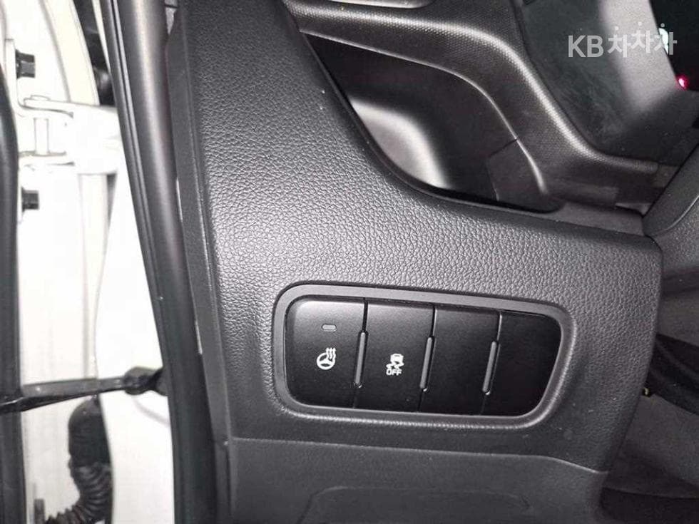 Kia The New (facelift) Kia Ray (van)1.0 Gasoline Signature - 13