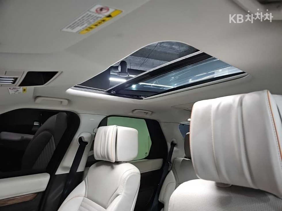 Land Rover 디스커버리53.0 TD6 Launch Edition - 11