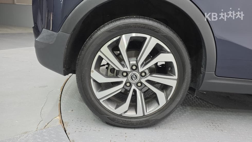 KG Mobility Very New (facelift/refresh; particularly for Tivoli) TivoliGasoline V3 2WD Standard - 9