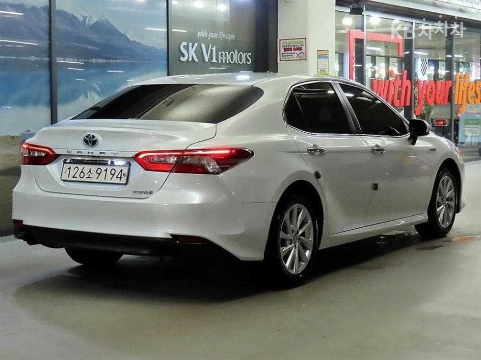 Toyota Camry XV702.5L хибрид LE - 4