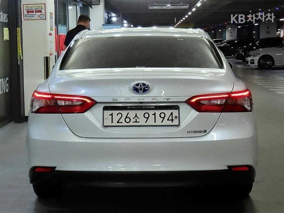 Toyota Camry XV702.5L хибрид LE - 5