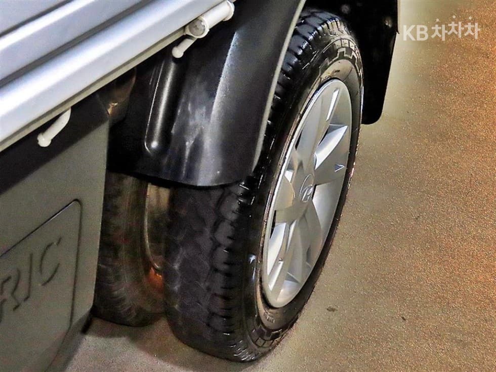 Hyundai Porter 2 일렉트릭Super Cab Extra Long Smart Special (special feature/edition) - 19