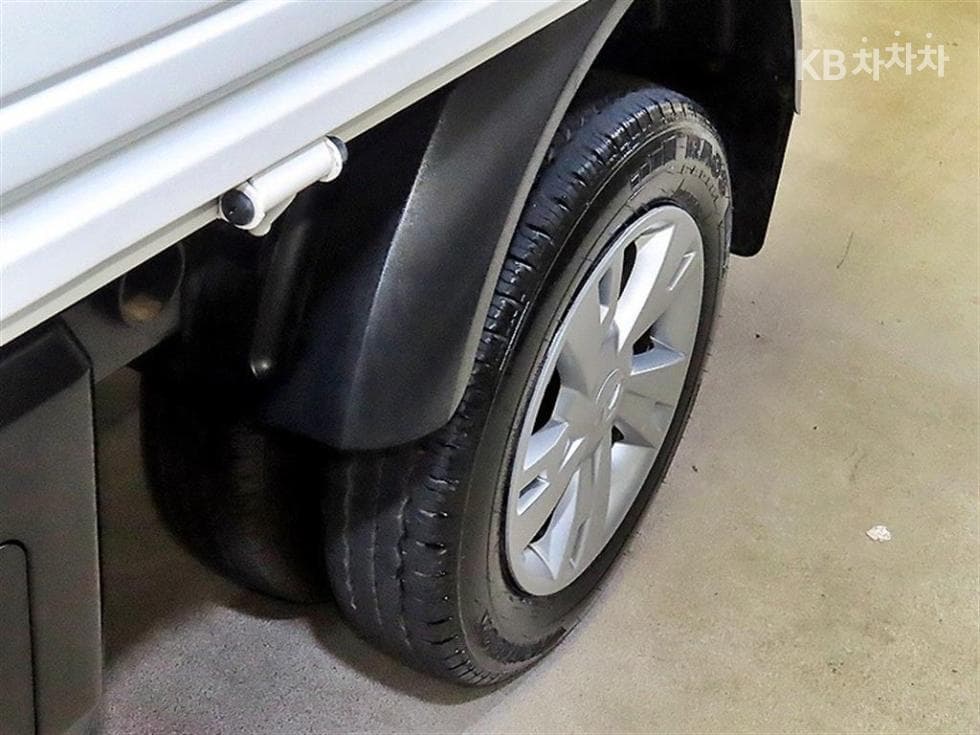 Hyundai Porter 2 일렉트릭Super Cab Extra Long Smart Special (special feature/edition) - 18