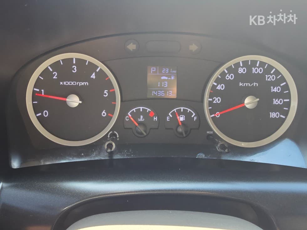 Hyundai Porter 2Extra Long Super Cab CRDi Smart - 9