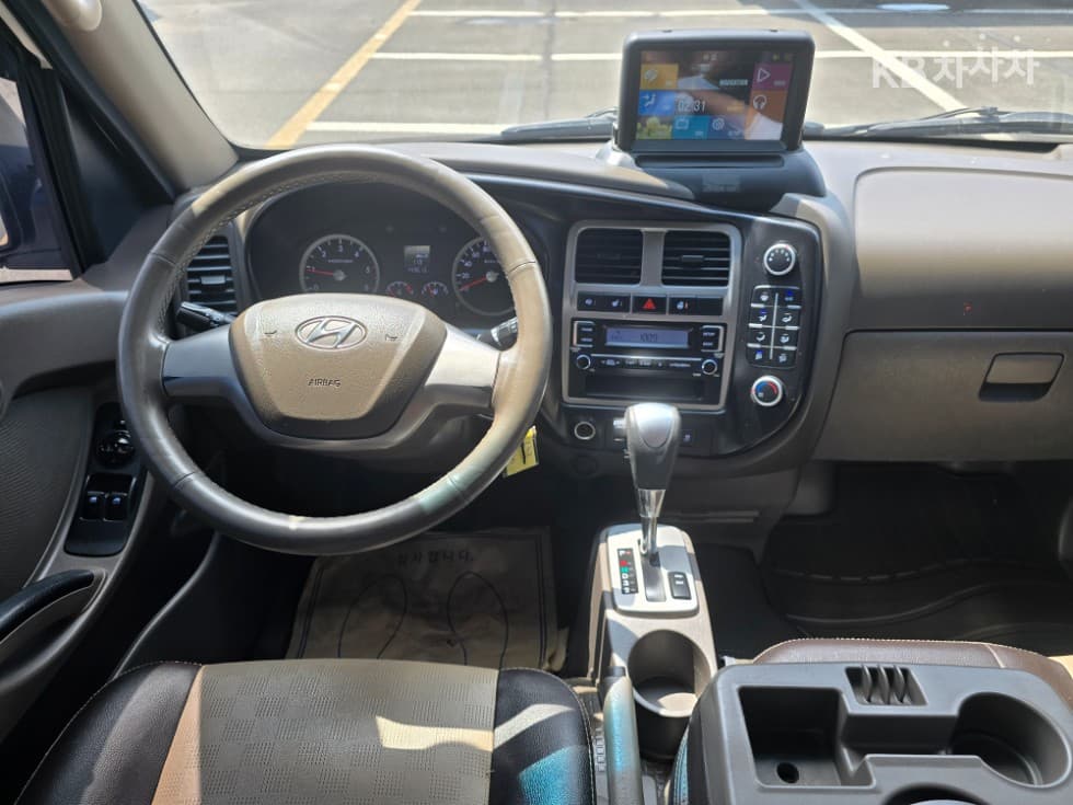 Hyundai Porter 2Extra Long Super Cab CRDi Smart - 11