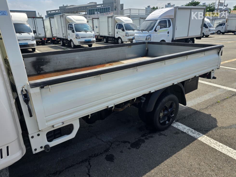 Hyundai Porter 2Extra Long Super Cab CRDi Smart - 19