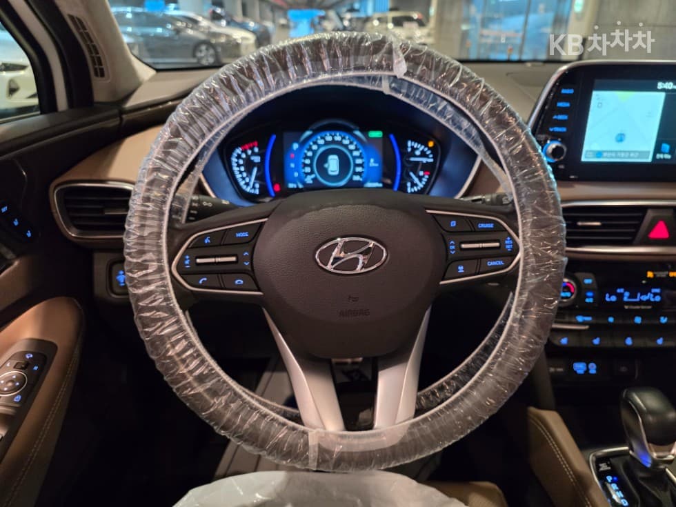 Хюндай Санта Фе TMБензин 2.0T 2WD Престиж - 16