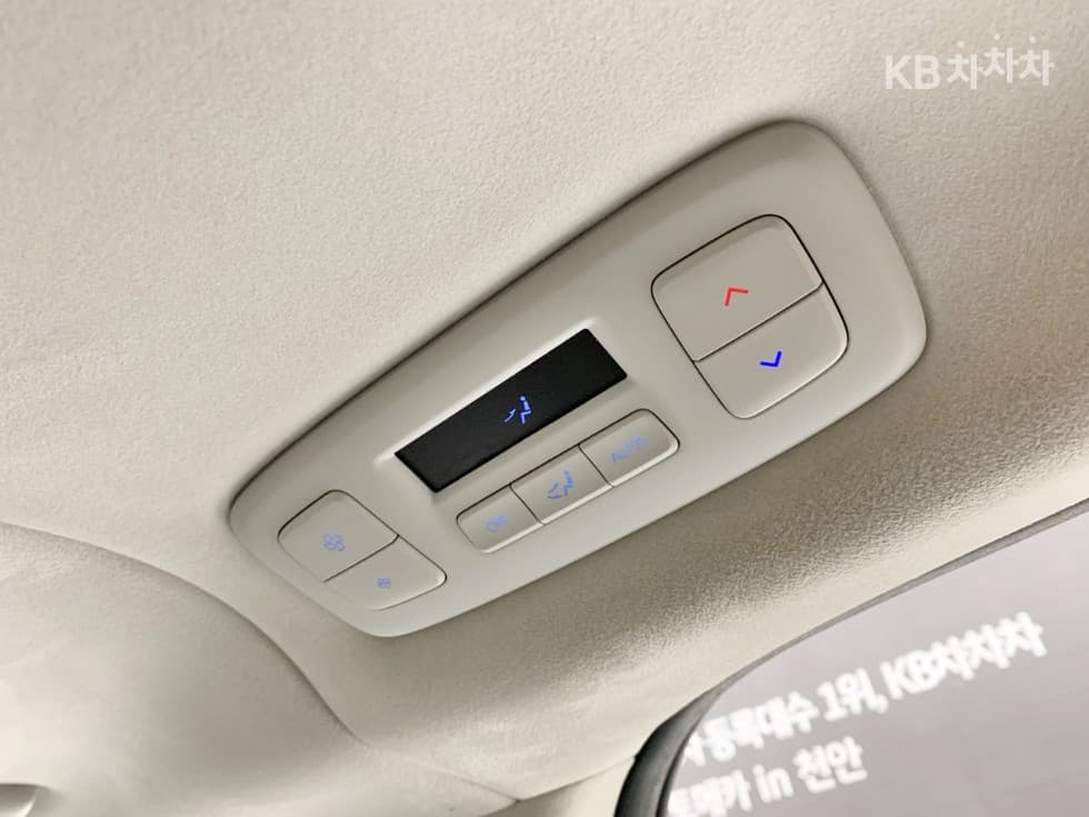 Hyundai Staria Lounge2.2 Lounge 9 AWD Inspiration - 20