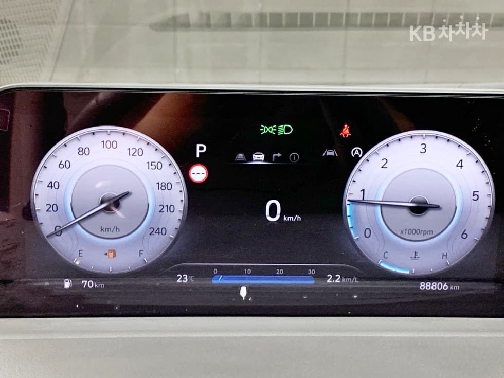 Hyundai Staria Lounge2.2 Lounge 9 AWD Inspiration - 8