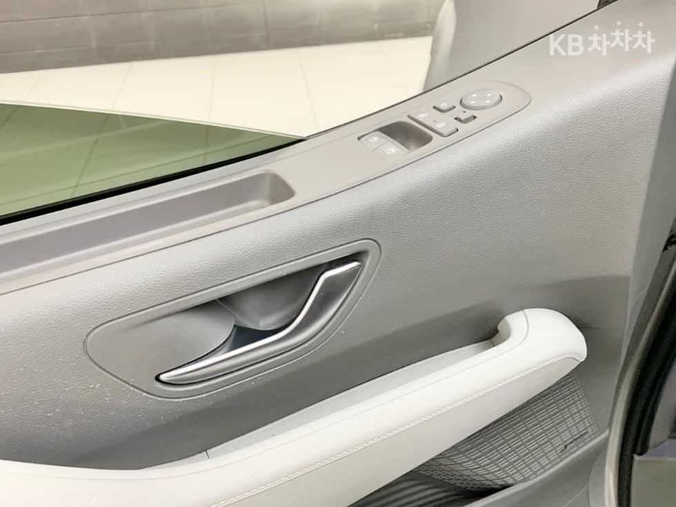 Hyundai Staria Lounge2.2 Lounge 9 AWD Inspiration - 19