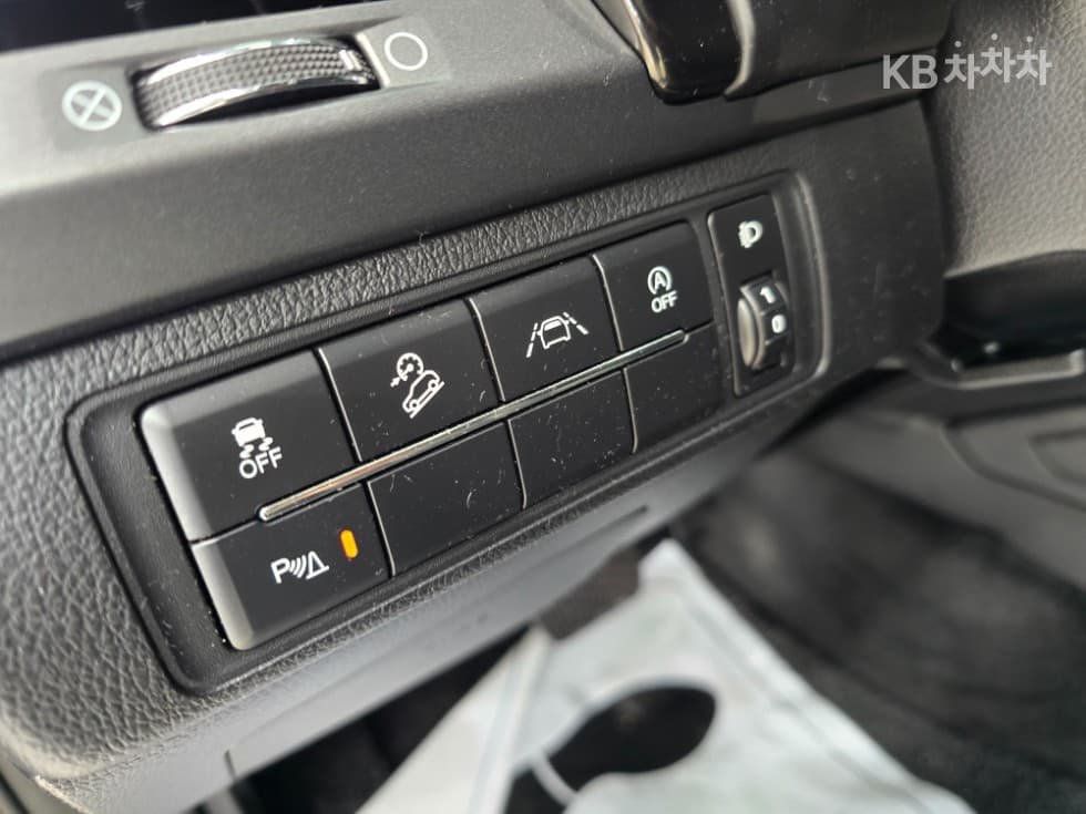 KG Mobility The New (facelift) Rexton 스포츠2.2 4WD Prestige - 6