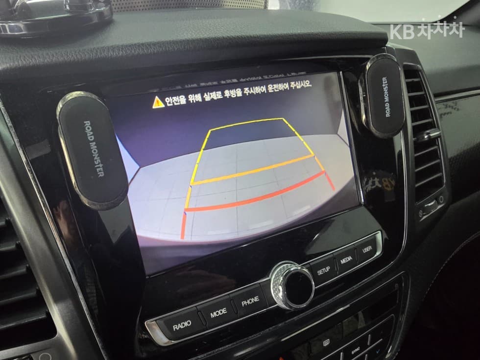 KG Mobility The New (facelift) Rexton 스포츠2.2 4WD Prestige - 13