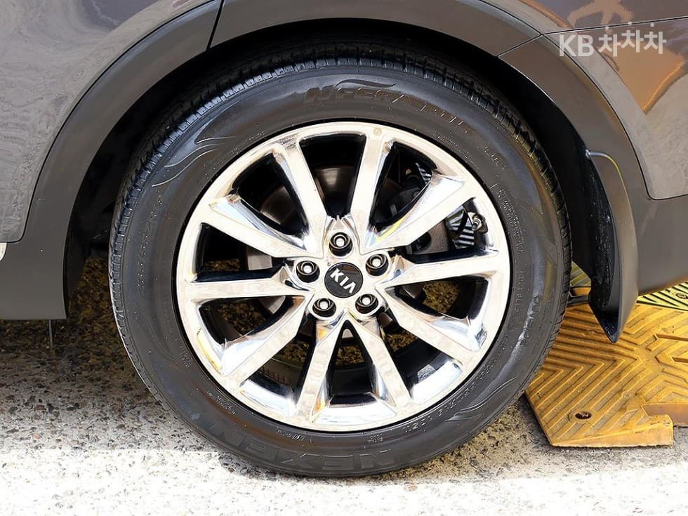 Киа All NewSorentoДизел 2.0 4x4 Noblesse - 16