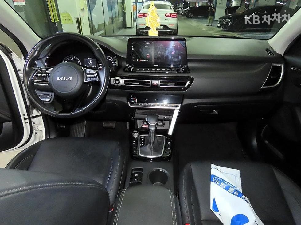 Kia Seltos1.6 Gasoline Turbo 2WD Signature - 10