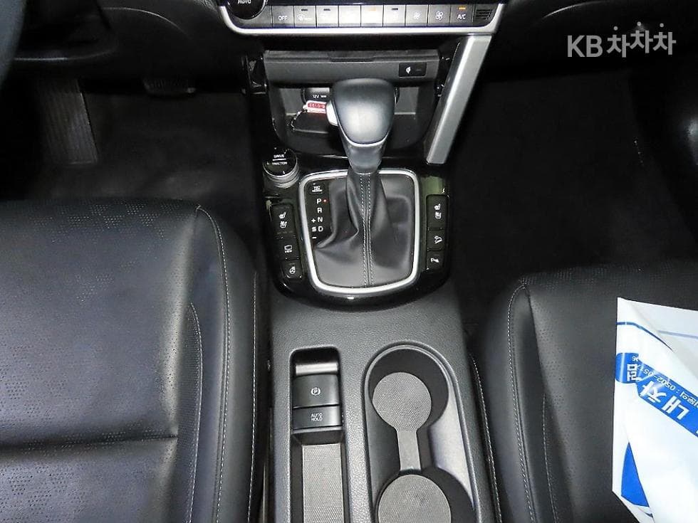 Kia Seltos1.6 Gasoline Turbo 2WD Signature - 12