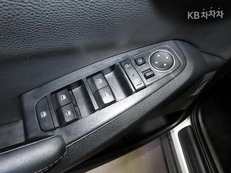 Kia Seltos1.6 Gasoline Turbo 2WD Signature - 13