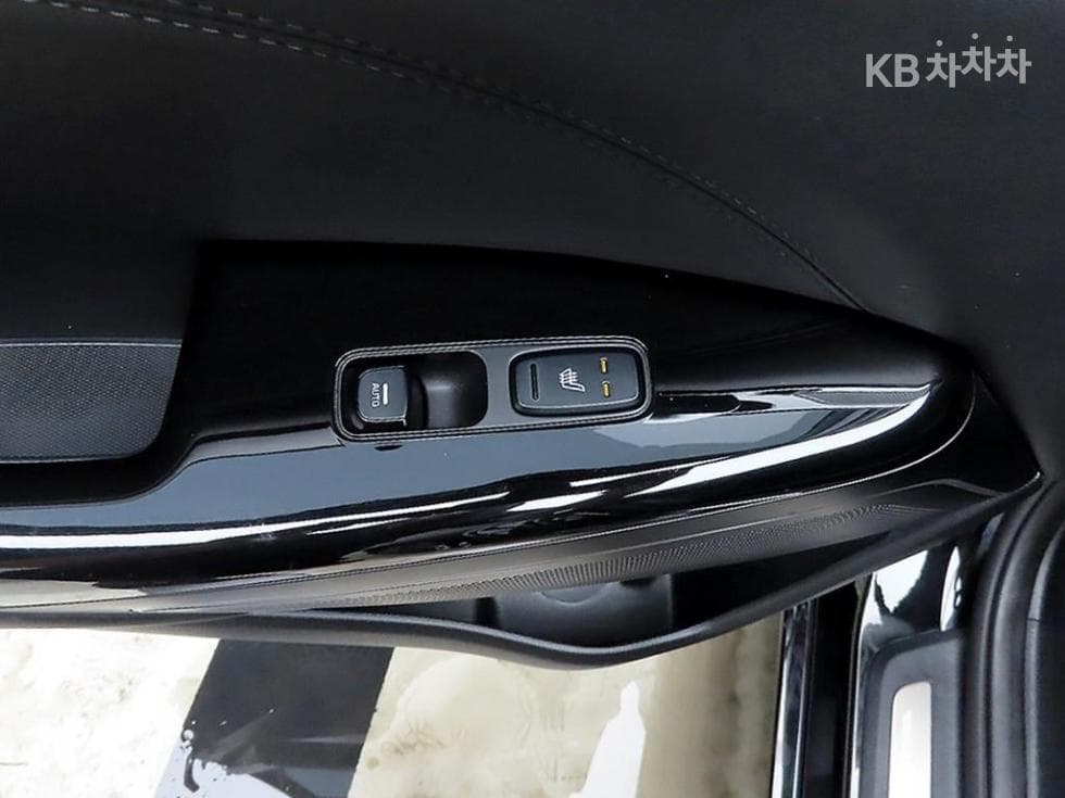 Киа K7 Premiere Хибрид2.4 HEV Noblesse - 12