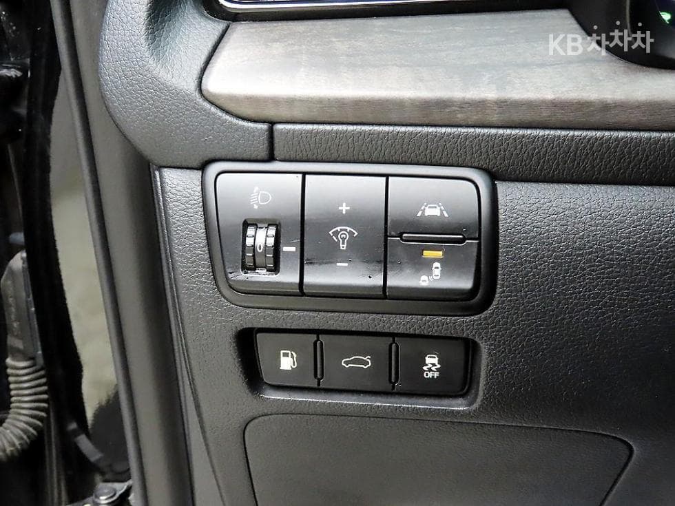 Киа K7 Premiere Хибрид2.4 HEV Noblesse - 13