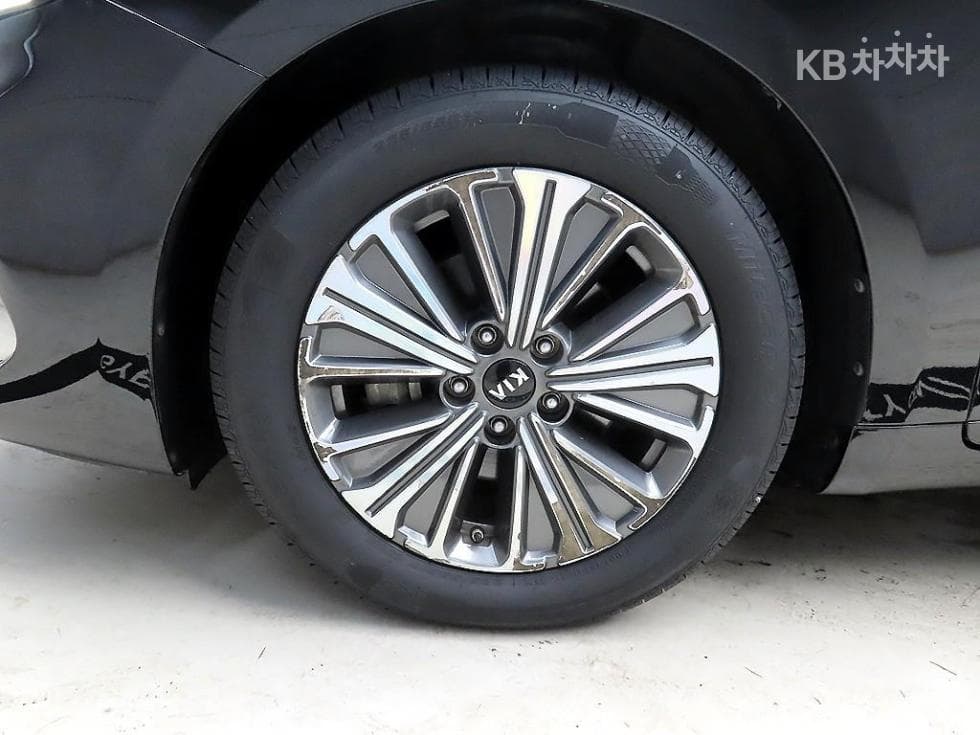 Киа K7 Premiere Хибрид2.4 HEV Noblesse - 19