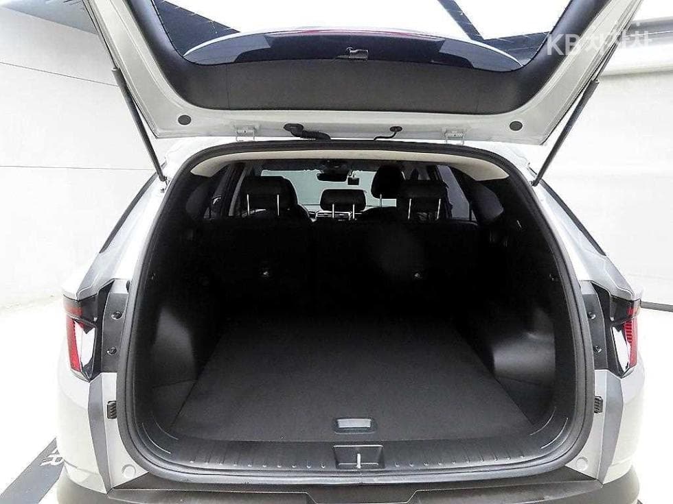 Hyundai The All New Tucson Hybrid(NX (Lexus SUV)4)1.6T HEV Modern - 18