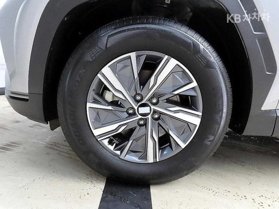 Hyundai The All New Tucson Hybrid(NX (Lexus SUV)4)1.6T HEV Modern - 20