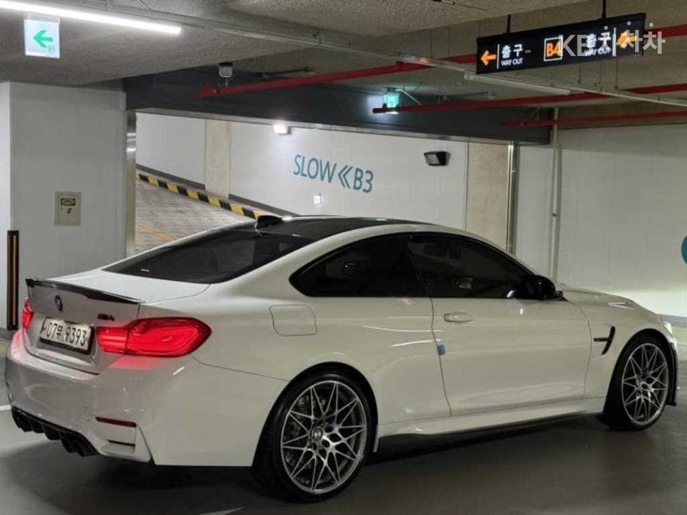 BMW M시리즈M4 Купе Competition - 4
