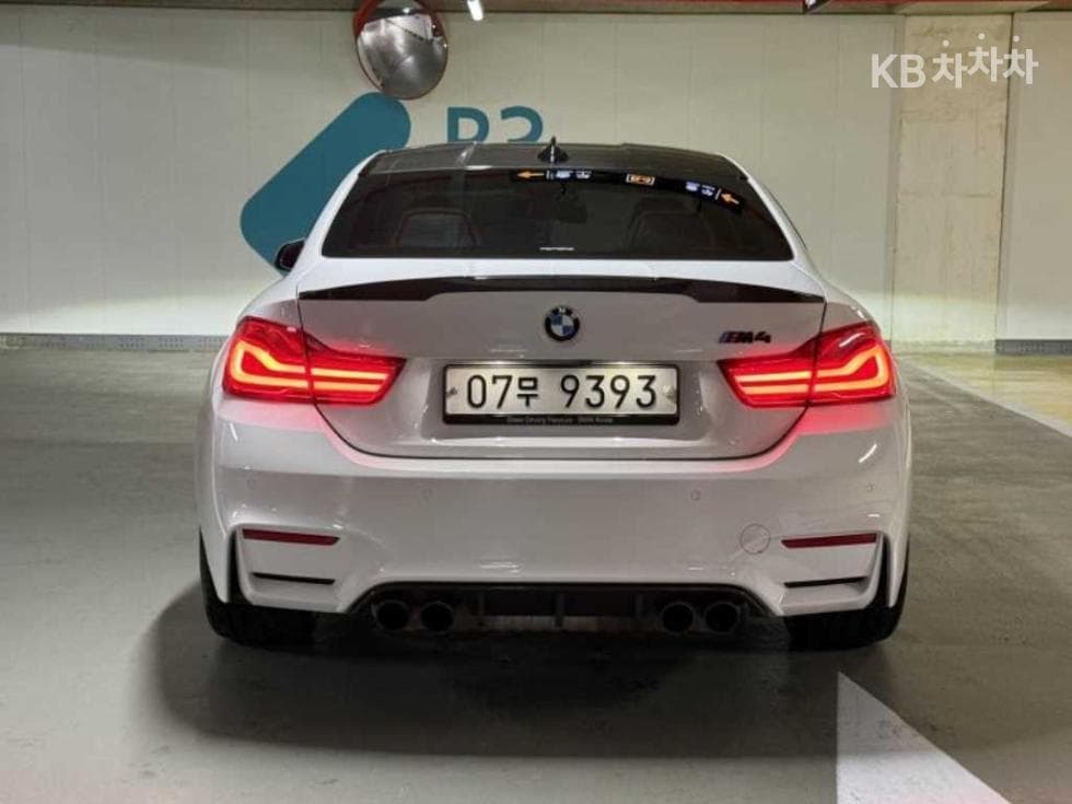 BMW M시리즈M4 Купе Competition - 6