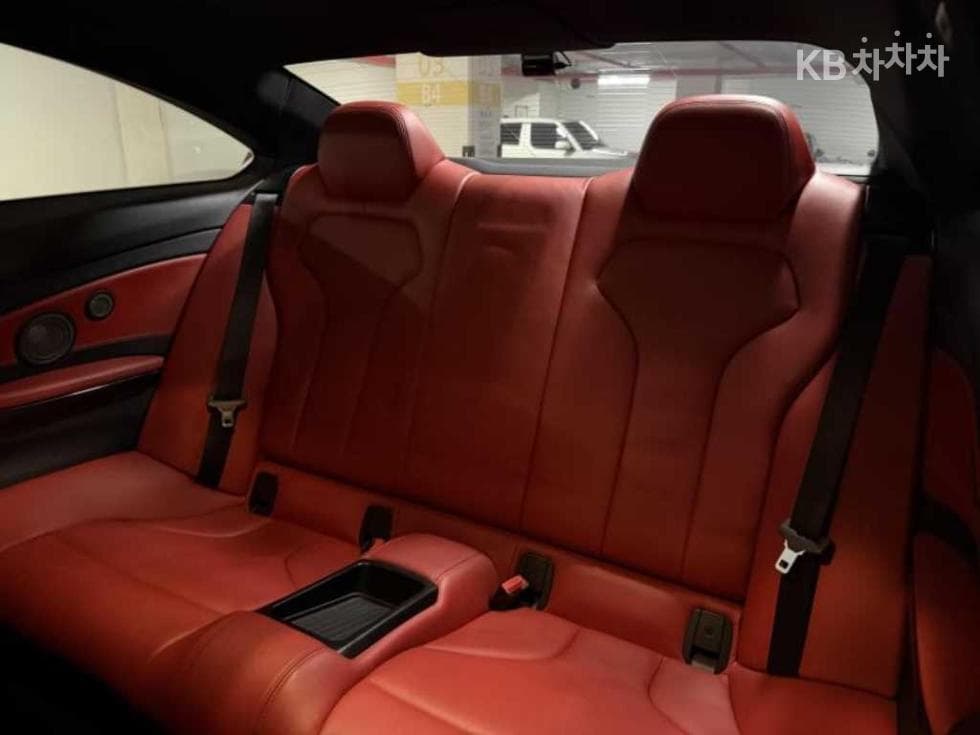 BMW M시리즈M4 Купе Competition - 10