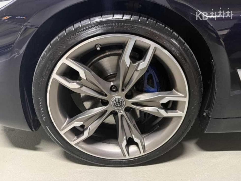 BMW 올New5 Series (G30)530d M Sport Plus - 19