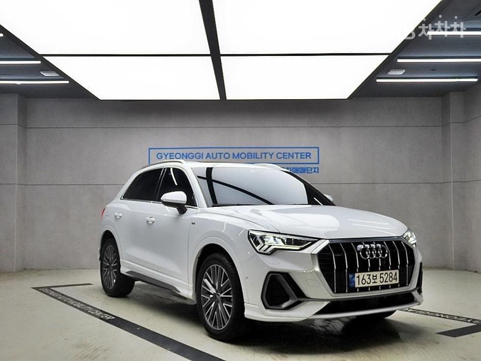 Ауди The New Q3(F3) 40 TFSI Quattro Стандартен - Image 1