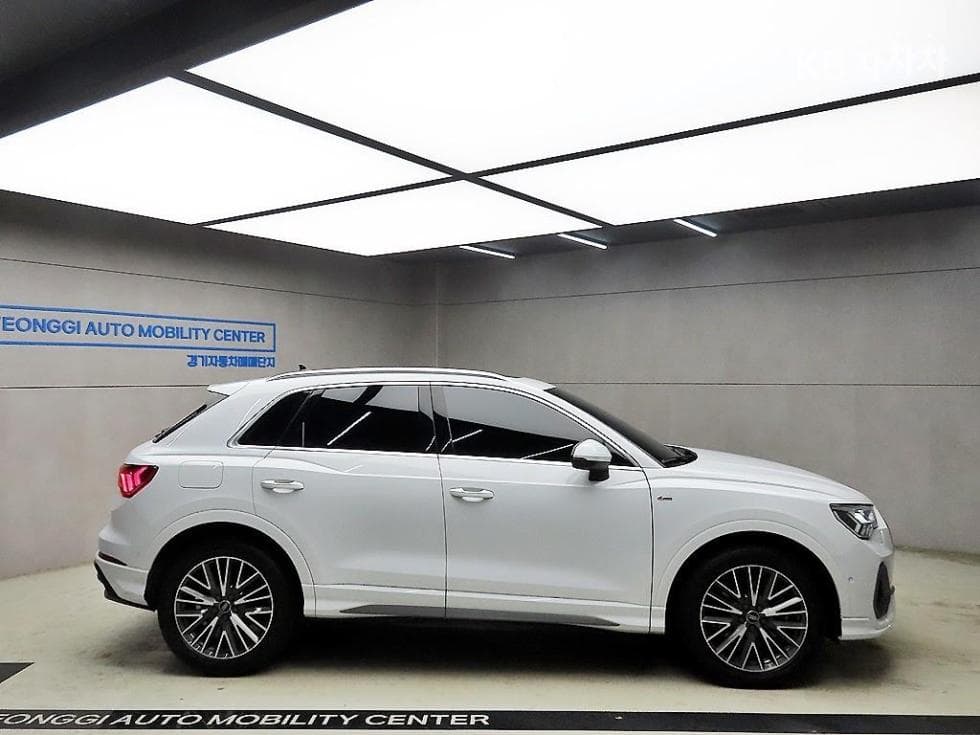 Audi The New Q3(F3)40 TFSI Quattro Standard - 2