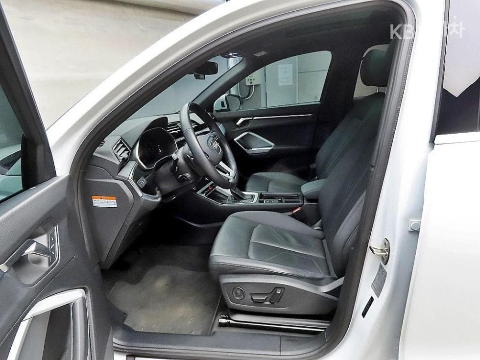 Audi The New Q3(F3)40 TFSI Quattro Standard - 5