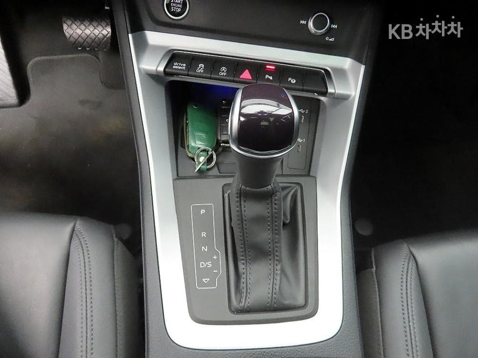Audi The New Q3(F3)40 TFSI Quattro Standard - 10