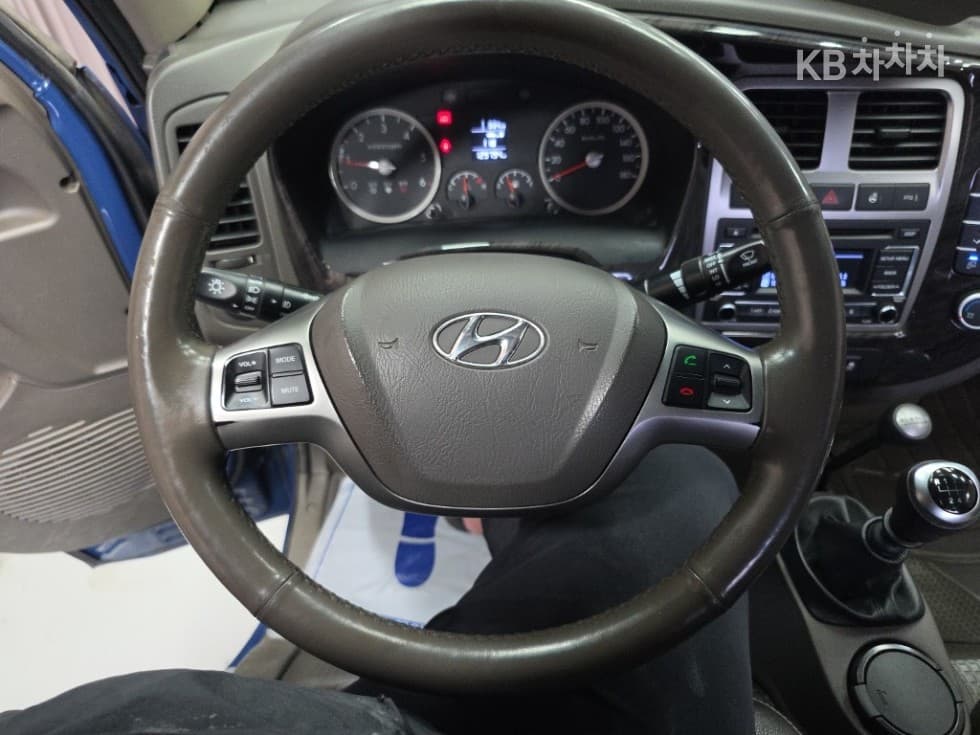Hyundai Porter 24WD 장축 Super Cab Smart - 17