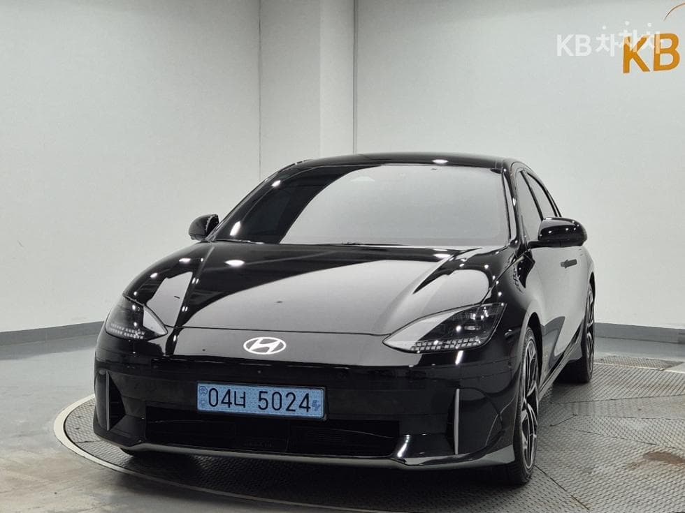 Hyundai IONIQ 6(CE) Long Range AWD Prestige - Image 1