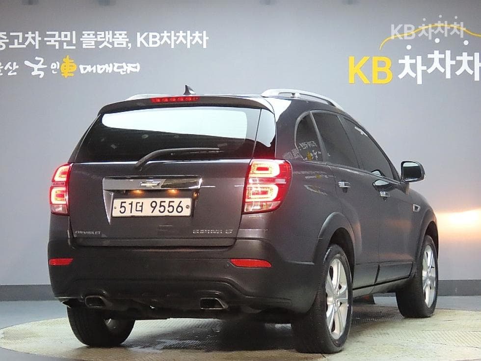 GM Korea Chevrolet Captiva2WD LT 5-seater - 2