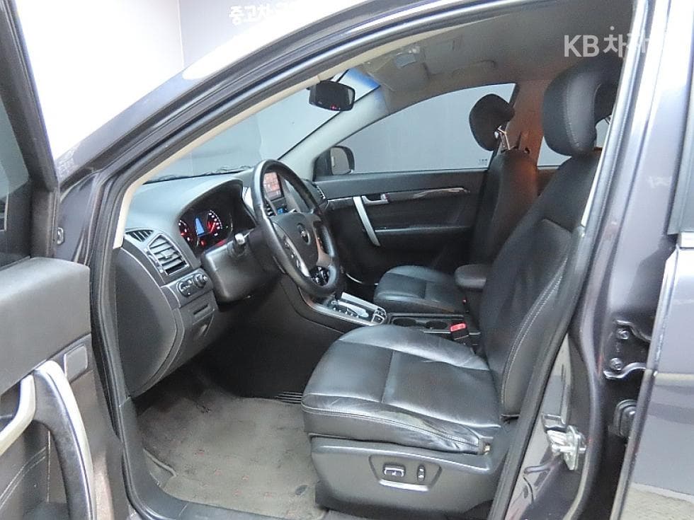 GM Korea Chevrolet Captiva2WD LT 5-seater - 10