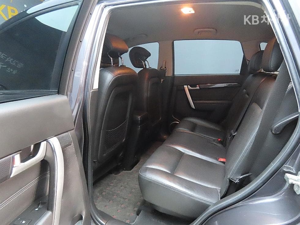 GM Korea Chevrolet Captiva2WD LT 5-seater - 11