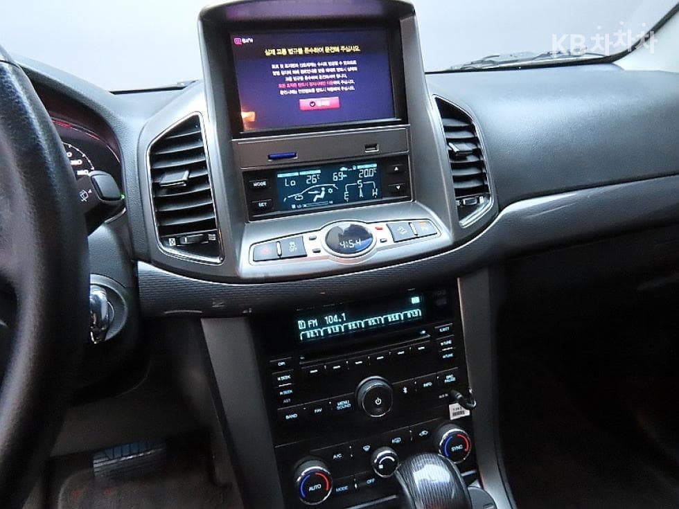 GM Korea Chevrolet Captiva2WD LT 5-seater - 16