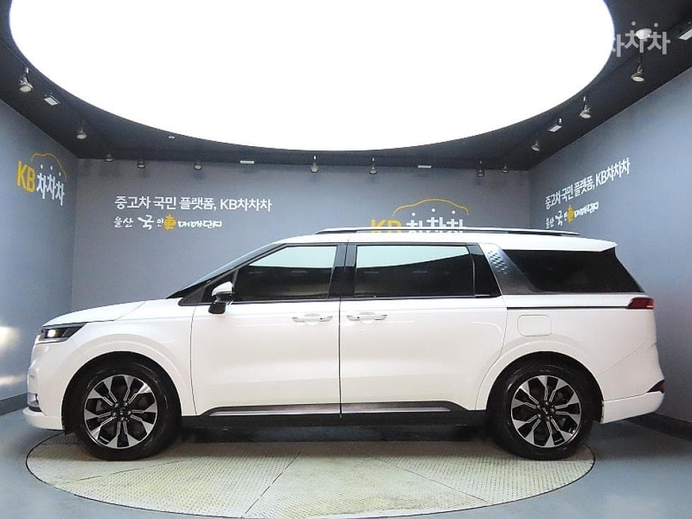 Kia Carnival 4th generationD2.2 9-seater Noblesse - 5