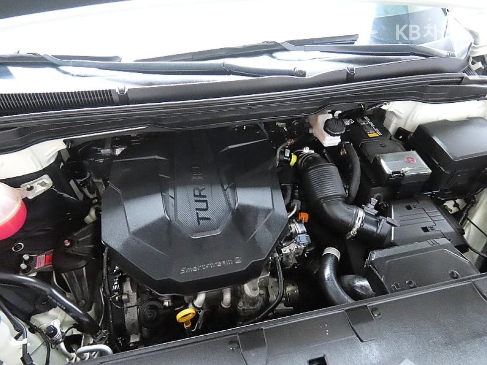 Kia Carnival 4th generationD2.2 9-seater Noblesse - 7
