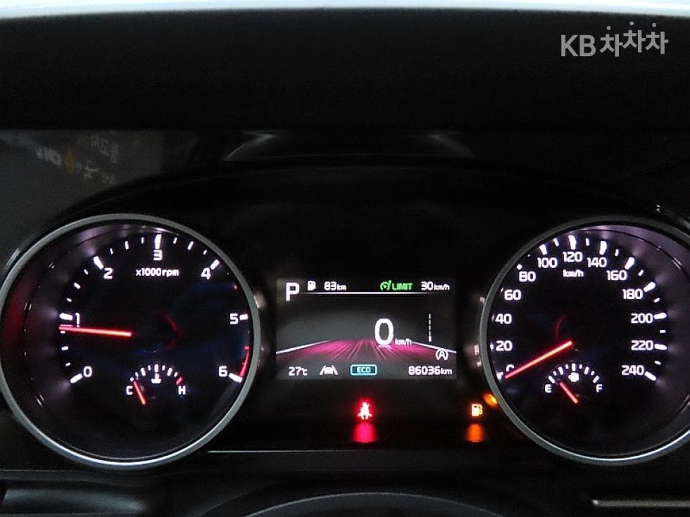 Kia Carnival 4th generationD2.2 9-seater Noblesse - 8