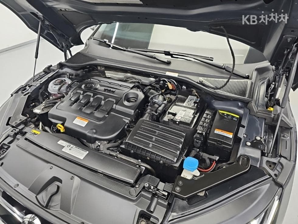 Volkswagen Arteon2.0 Турбо Дизел Инжекция Elegance Premium - 5