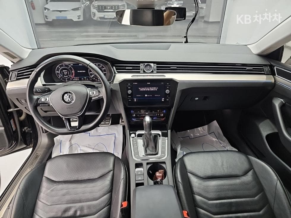Volkswagen Arteon2.0 Турбо Дизел Инжекция Elegance Premium - 7