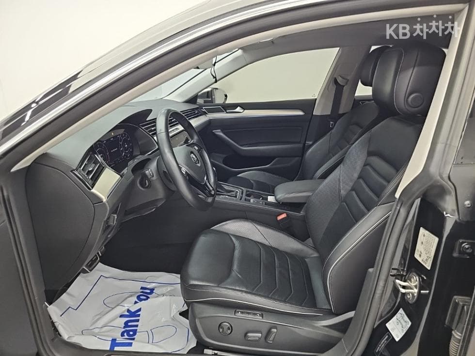 Volkswagen Arteon2.0 Турбо Дизел Инжекция Elegance Premium - 11